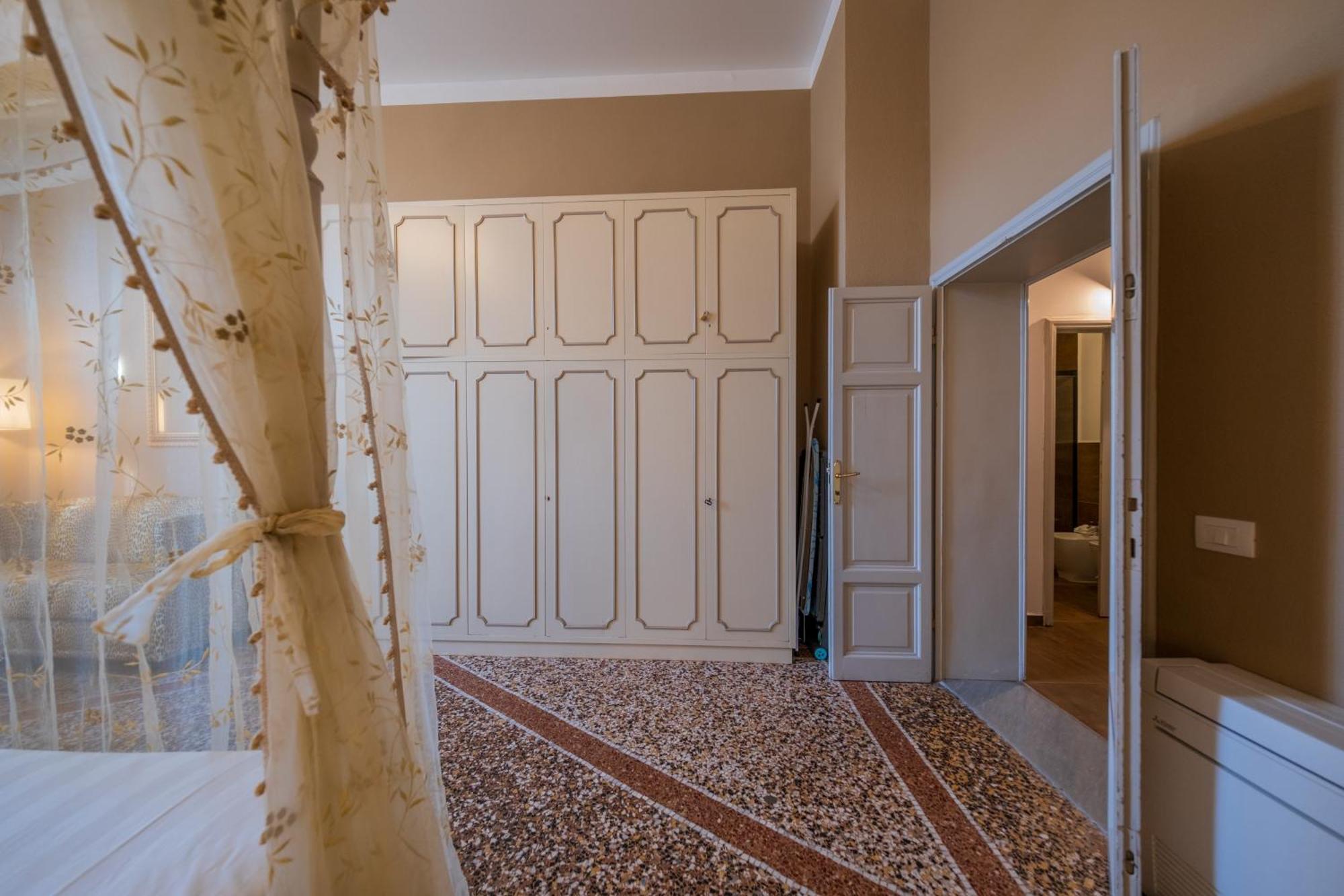 Lungarno Buozzi 7 Apartments Pisa Exterior photo